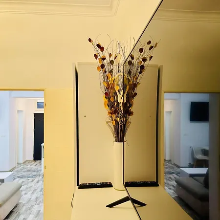 Joy Augustin 1 Apartment *