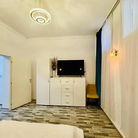 Joy Augustin 1 * Temeşvar